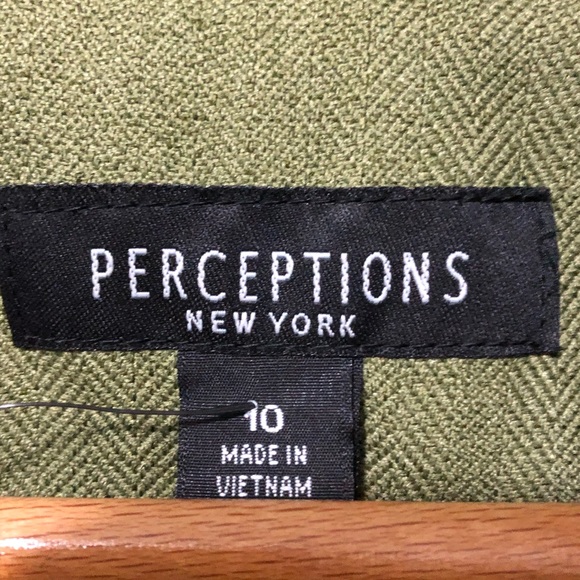 Blazer - Picture 2 of 2